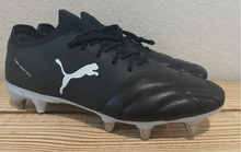 Load image into Gallery viewer, Puma Rugby Boots Avante
